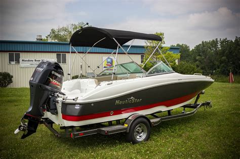 Nautic star - NauticStar 243 DC. There is little mystery as to why NauticStar’s 243 DC delivered a solid, confidence-inspiring ride during our test. The 243 DC is built with a one-piece molded stringer grid, bonded to the hull with a special adhesive from Plexus.